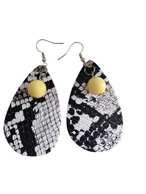 (4)Yellow Accent Black & White Snake-Print Teardrop Earrings